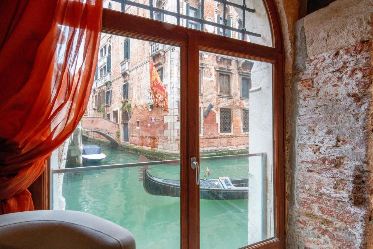 Casa Manina Sul Ponte - Your Private Canal View เวนิส ภายนอก รูปภาพ