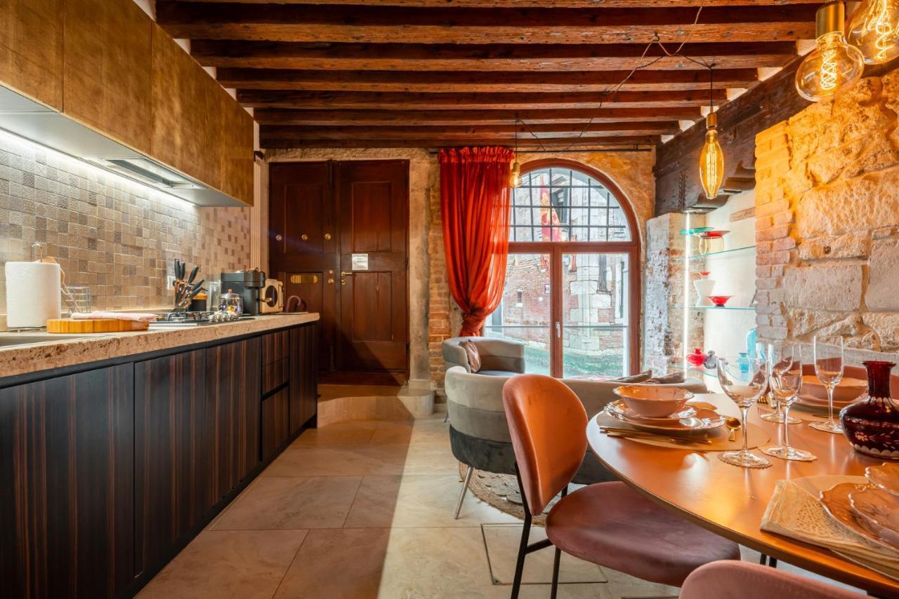 Casa Manina Sul Ponte - Your Private Canal View เวนิส ภายนอก รูปภาพ