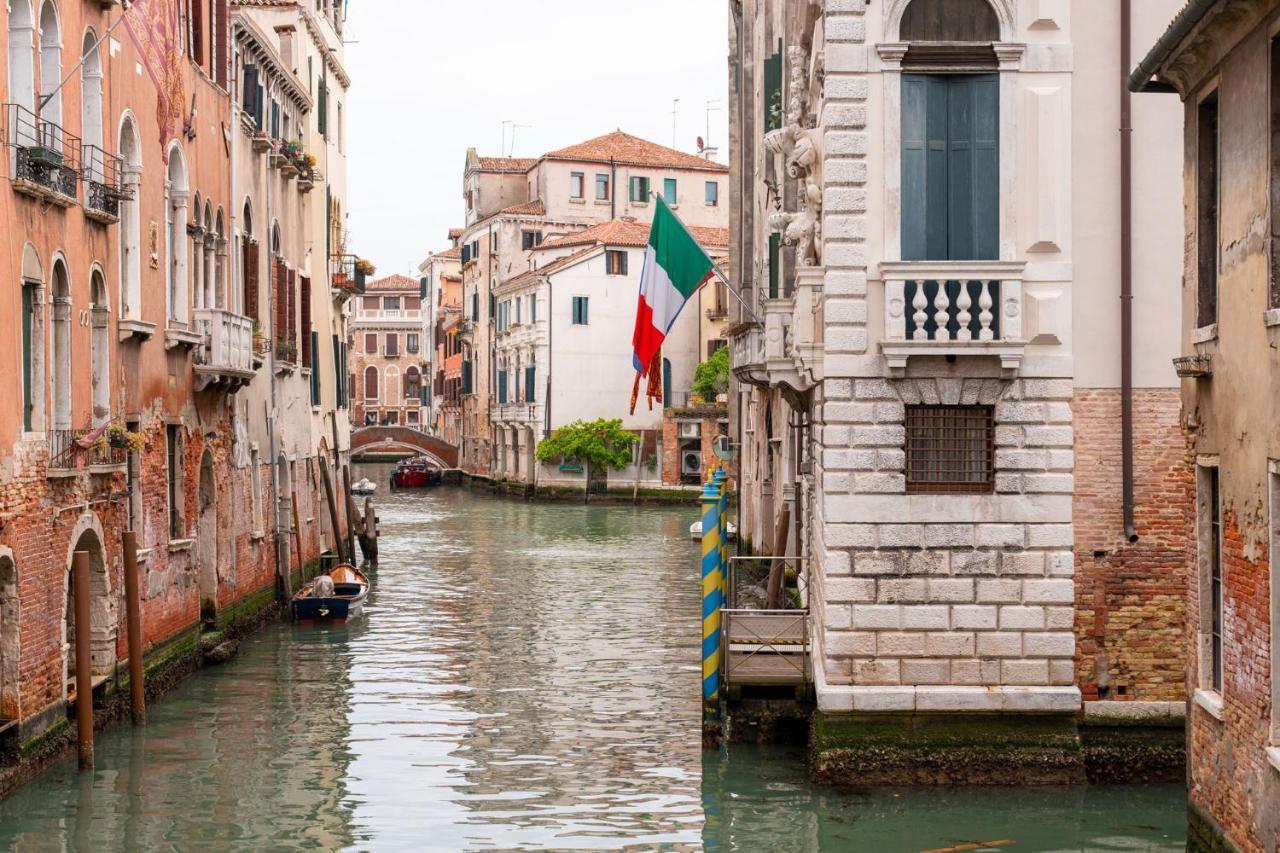 Casa Manina Sul Ponte - Your Private Canal View เวนิส ภายนอก รูปภาพ