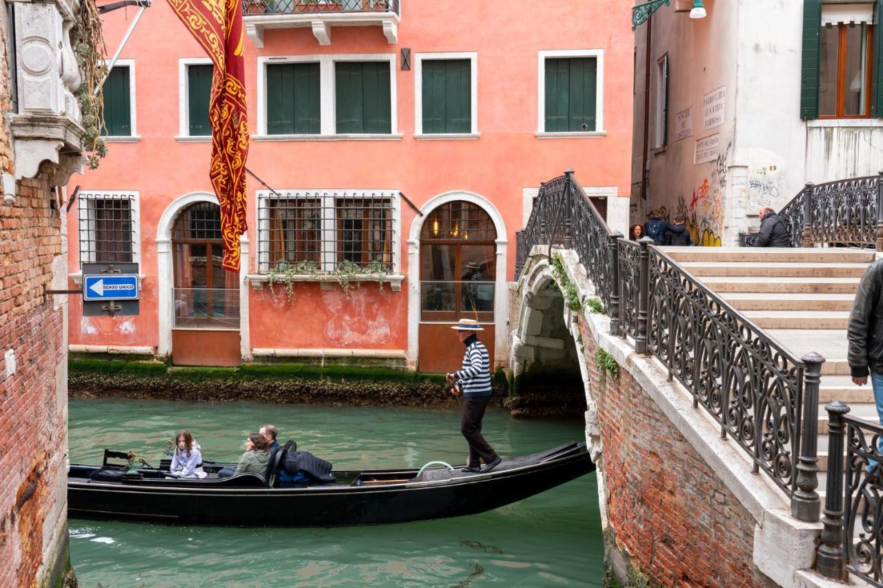 Casa Manina Sul Ponte - Your Private Canal View เวนิส ภายนอก รูปภาพ