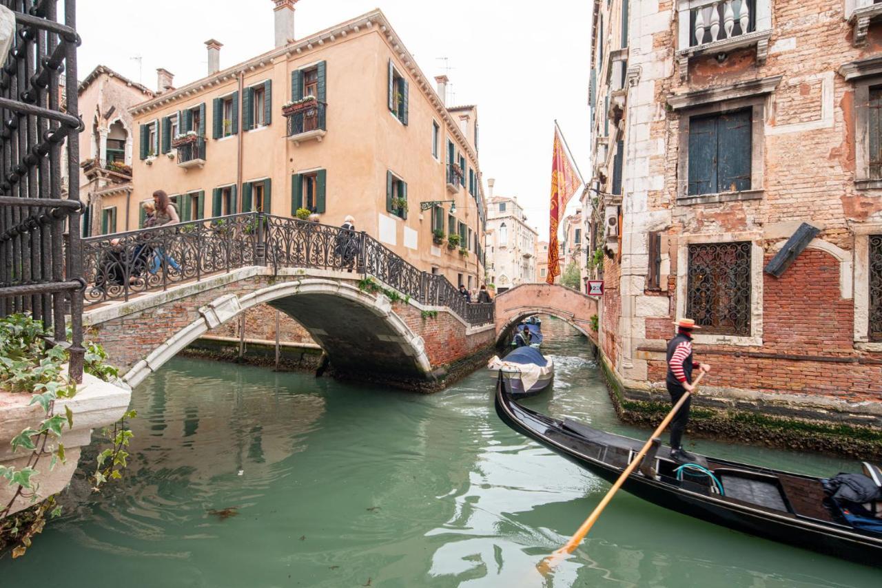 Casa Manina Sul Ponte - Your Private Canal View เวนิส ภายนอก รูปภาพ