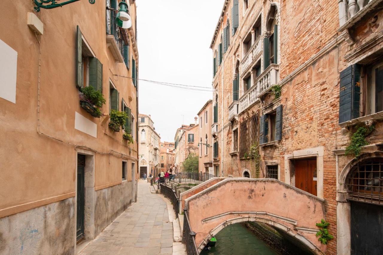 Casa Manina Sul Ponte - Your Private Canal View เวนิส ภายนอก รูปภาพ
